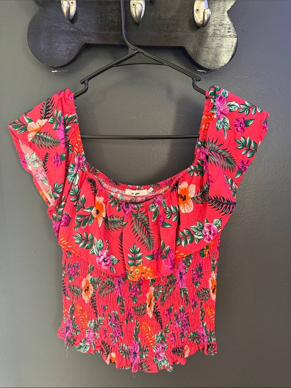 Mi Ami Pink Floral Off-Shoulder Crop Top